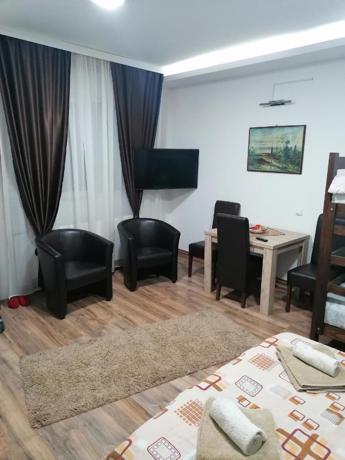 Prenociste Day Holiday Смедерево Экстерьер фото