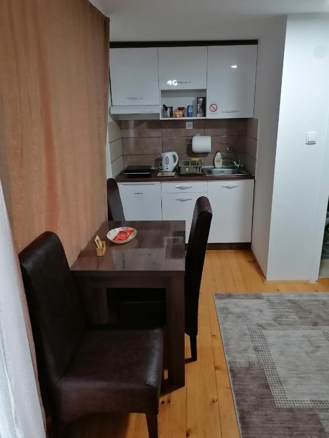 Prenociste Day Holiday Смедерево Экстерьер фото
